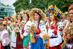 Parade of Ukrainian beauty, culture and tradition - Vyshyvanky Parade ...