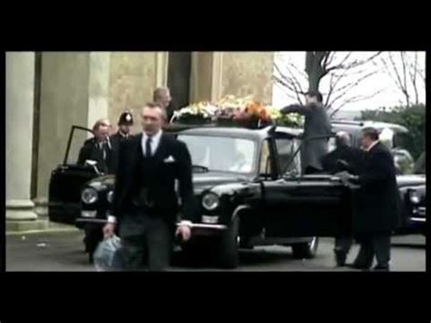 Freddie Mercury Funeral Pictures - SEONegativo.com