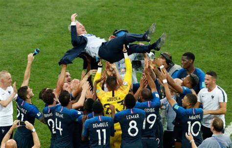 See The Moment France Lifted The 2018 World Cup Trophy In Pictures - Sports - Nigeria