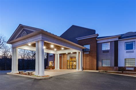 Days Inn by Wyndham Altavista | Altavista, VA Hotels