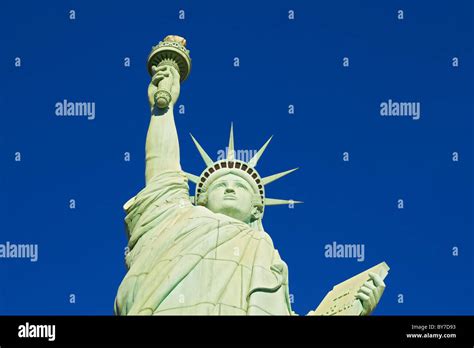 Statue of Liberty copy - New York New York Hotel Casino, Las Vegas, Nevada Stock Photo - Alamy