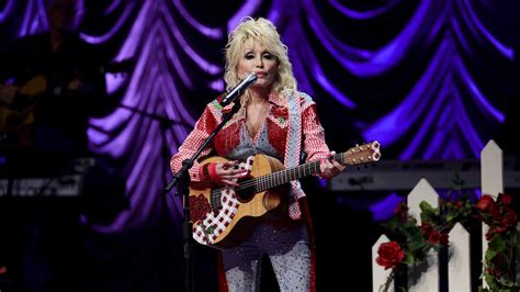 Stay On Dolly Parton's Tour Bus for Two Nights For $10K | 92.1 CTQ ...