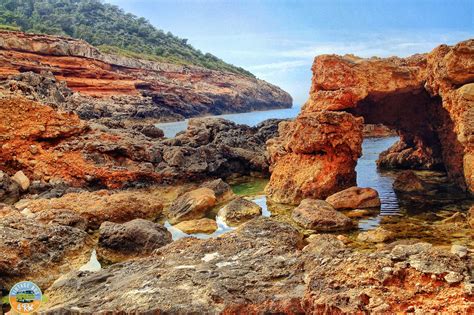 Hiking north by Tanits cave and Cala San Vicente | Ibiza, San vicente, Outdoor