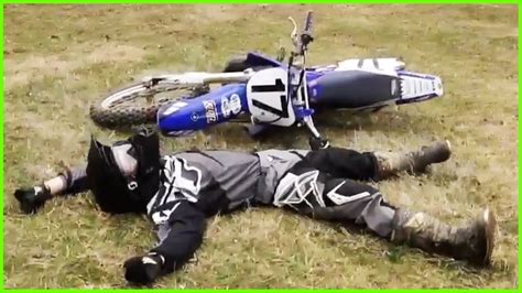 FUNNY DIRT BIKE CRASHES & FAILS 2017 - YouTube