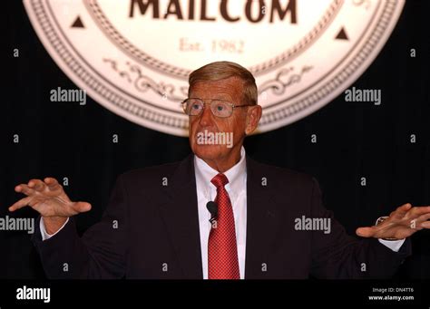 Lou holtz notre dame hi-res stock photography and images - Alamy