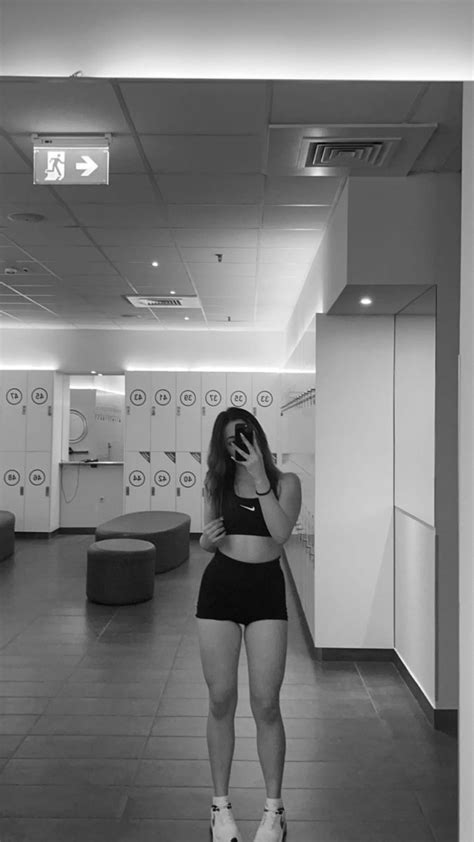 Workout gym girl aesthetic