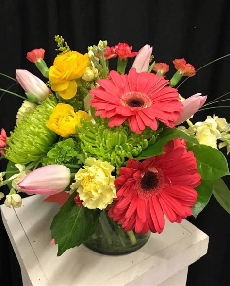 15 Best Indianapolis Flower Delivery Services (2023) - Petal Republic