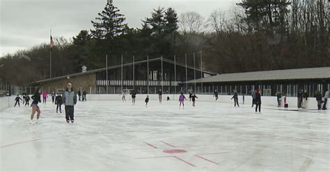 North and South Park ice skating rinks open for the season - CBS Pittsburgh