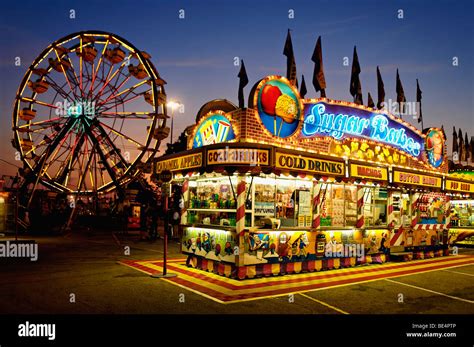 Midway at Sunset at the Kentucky State Fair in Louisville Stock Photo - Alamy