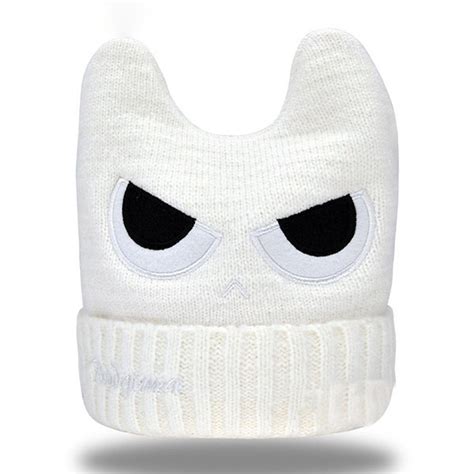 Cute Cat Knitted Beanie - ApolloBox