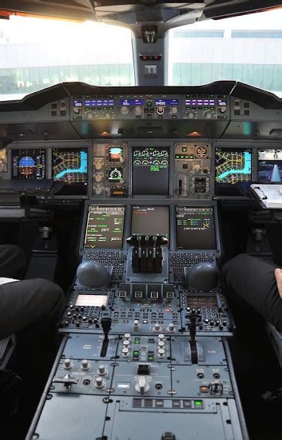 Aerospace and Engineering: Airbus A-380 cockpit