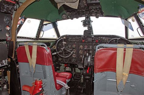 G-ALZO Airspeed Ambassador | Beatifully restored cockpit of … | Flickr