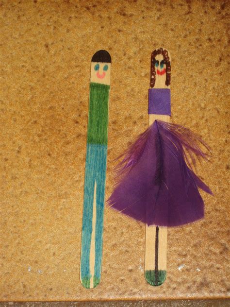 stitchin' girl: Popsicle Stick Dolls