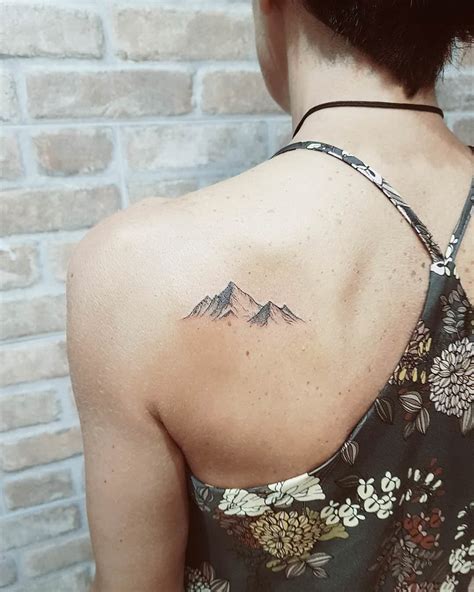 100 Adventurous Mountain Tattoos [Ultimate Picture Guide]