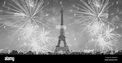 fireworks over the Eiffel tower New Year in Paris Stock Photo - Alamy