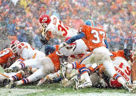 NFL snow games photos: Most memorable moments in history - Sports ...