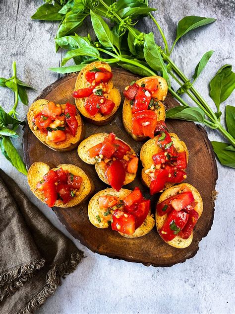 Bruschetta al Pomodoro - Healthier Steps