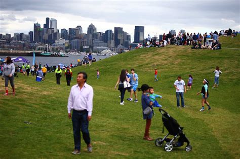 Seattle's largest parks to close this weekend to slow the spread of COVID-19