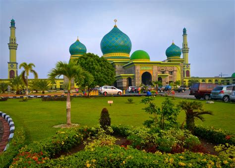 Desain Masjid-Masjid di Indonesia | Desain Properti Indonesia