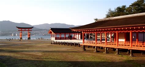 Itsukushima Shrine Historical Facts and Pictures | The History Hub