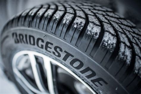 NEW BRIDGESTONE BLIZZAK LM005 WINTER TYRE GIVES DRIVERS CONFIDENCE ON THE ROADS – Tyre Trade News