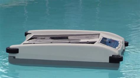 Solar Breeze Solar Powered Robotic Pool Skimmer