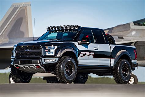 Ford F 150 Raptor - Haus & Möbeln