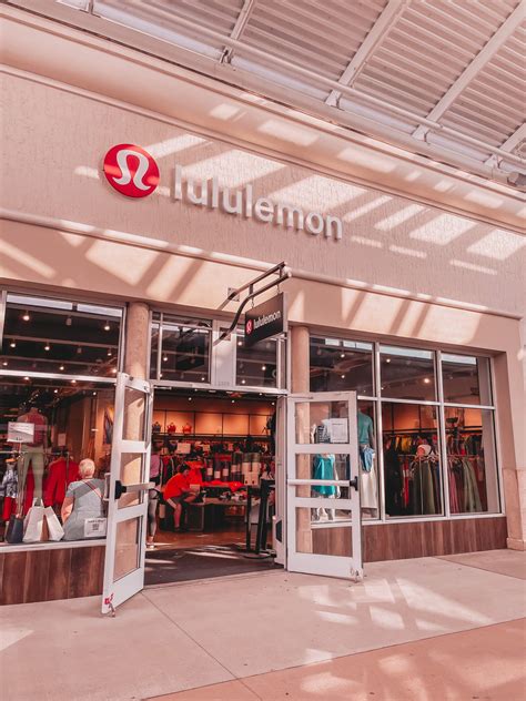 Lululemon Outlet Shopping Experience - Best Lululemon Sale