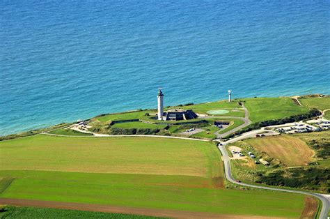 Cap Gris Nez Lighthouse in Cap Gris Nez, Norde-Pas-De-Calais, France ...