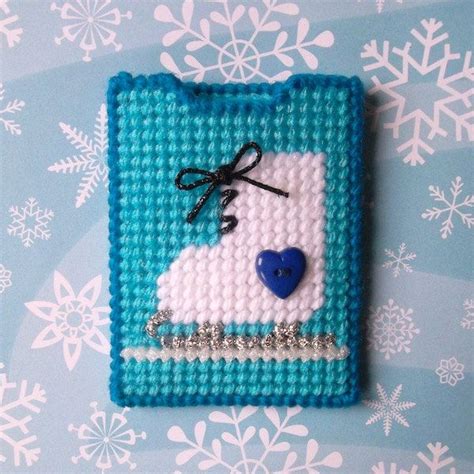 Plastic Canvas: Ice Skate Gift Card Holder | Etsy | Plastic canvas patterns, Gift card holder ...