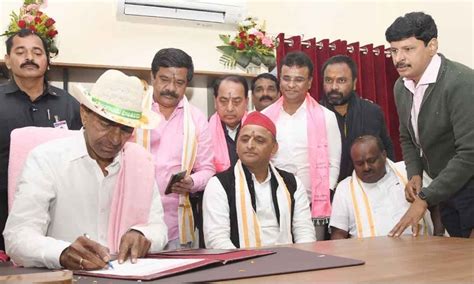 CM KCR pitches BRS flag in Delhi