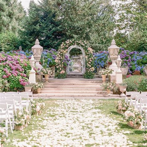 How to Plan a Cottagecore Wedding | Dream garden wedding, Enchanted garden wedding, Garden ...