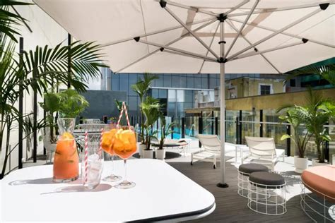 9 Best Melbourne Hotels with Pools To Cool Off At! - Aussie Tourist