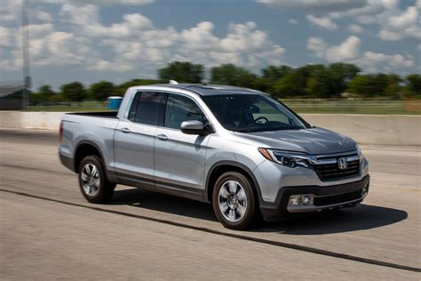 Over 117,000 Honda Ridgelines Recalled for Failing Backup Camera | Cars.com