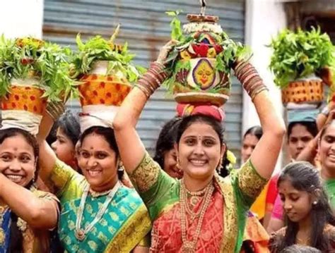 Sword Fight At Bonalu | HydNow