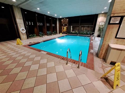 Doubletree By Hilton Hotel Philadelphia Airport Pool: Pictures & Reviews - Tripadvisor