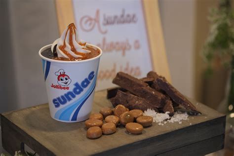 Double The Yummy… Jollibee Launches Their New ‘Salted Caramel Choco Sundae’ – Wazzup.PH