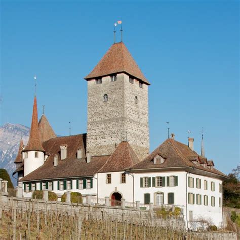 Spiez Castle, Spiez, Switzerland - SpottingHistory