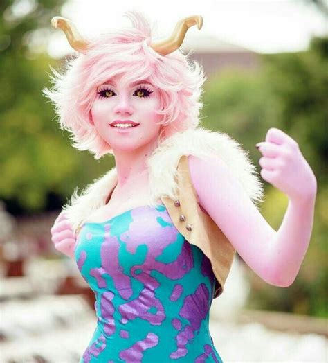 These Cosplayers Totally Pulled Off Your Favourite Female MHA ...