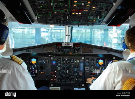 ATR 42 cockpit Stock Photo - Alamy