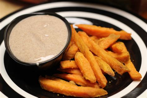 Ore-Ida Sweet Potato Fries with Maple-Cinnamon Dipping Sauce #OreIdaFries