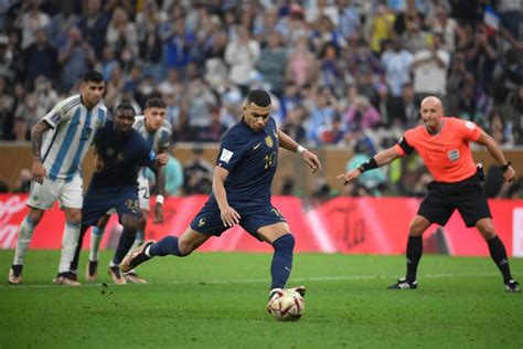 Argentina vs France Live: World Cup final 2022 score, latest updates - Kylian Mabappe completes ...