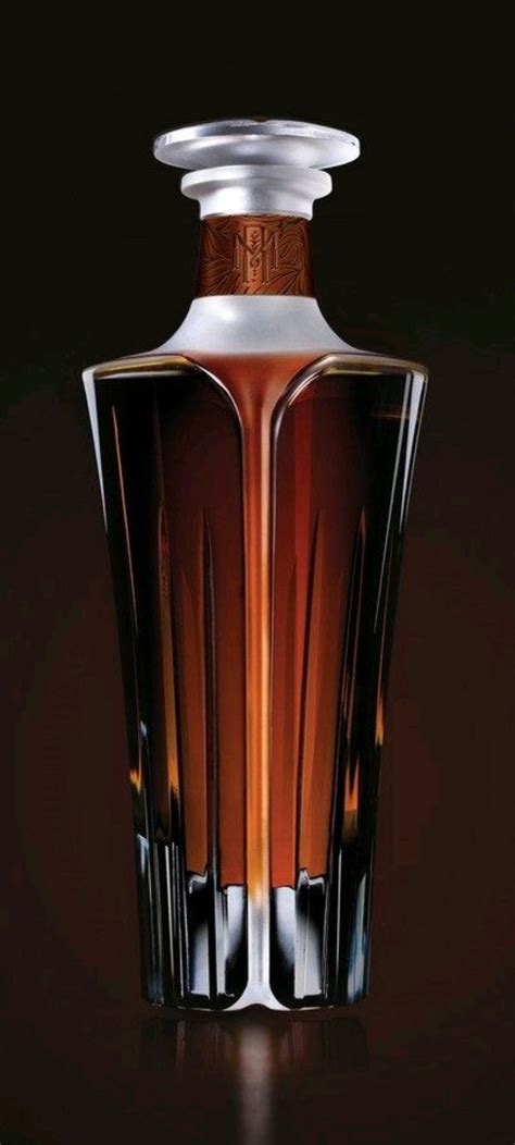 Pin by Jan Orsi on Parfum | Bottle design packaging, Perfume bottles ...