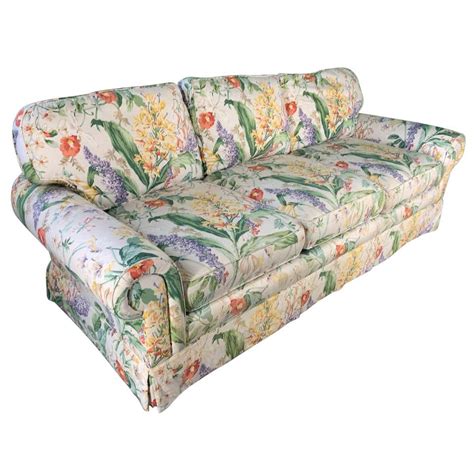 Floral Sofas - 108 For Sale on 1stdibs