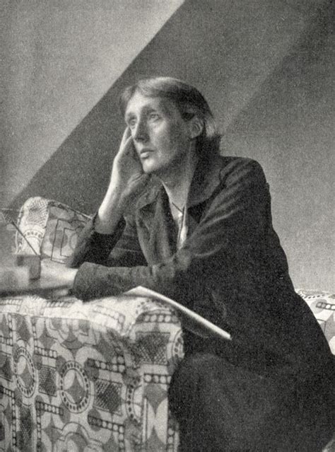 Biographical Profile of Virginia Woolf