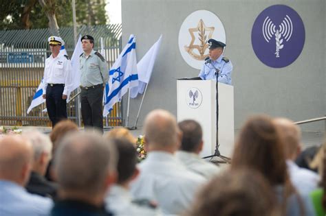 Entering role, new IDF spokesman Daniel Hagari looks to bolster trust ...