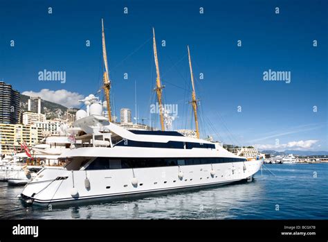 Boats and yachts in Port de Monaco monte carlo Stock Photo - Alamy