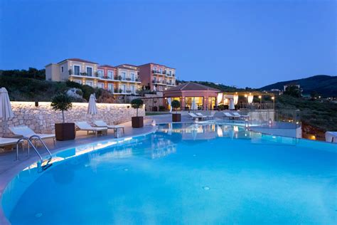 Petani bay hotel, Hotels in Petani Kefalonia Greece