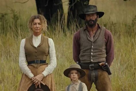 '1883' Premiere Shows Fans a New Side of Tim McGraw + Faith Hill