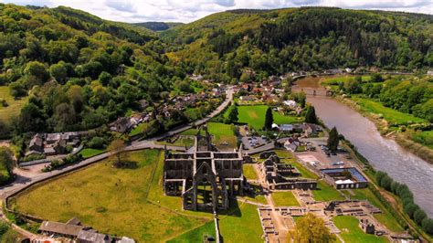 Walks Around Chepstow & Tintern – Wye Valley AONB